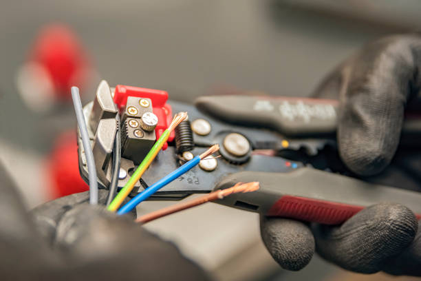 Best 24-Hour Electrician  in Ithaca, MI